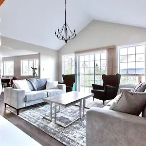 Stunning With Amazing Views Near The , Victoria Canada