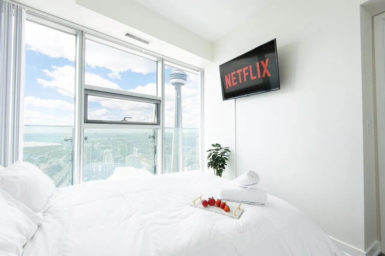 Beautiful Luxurious Modern Condo With Breathtaking Views Toronto